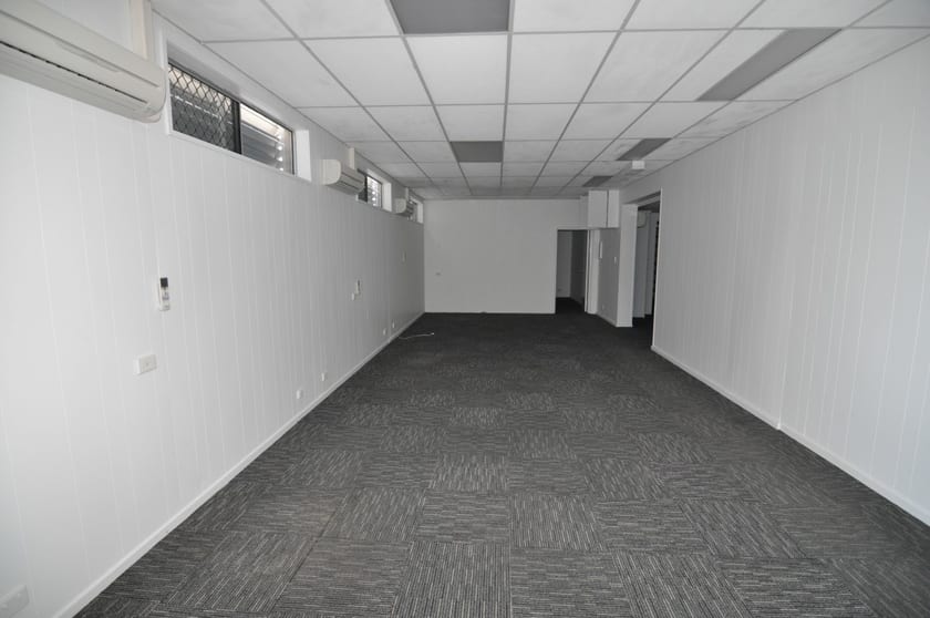 Click to view all images 178B Hugh Street Currajong QLD 4812 - Image 2