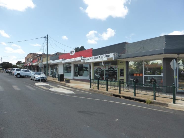 Click to view all images 57 Boundary Road Dubbo NSW 2830 - Image 3
