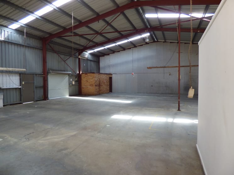Click to view all images 5 & 6/24 Swallow Road South Grafton NSW 2460 - Image 2