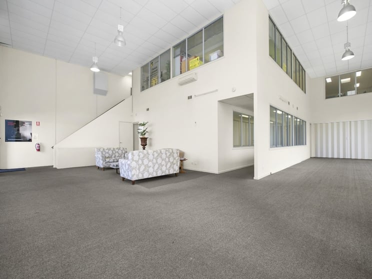 Click to view all images 3B/19 Bruce Street Mornington VIC 3931 - Image 2