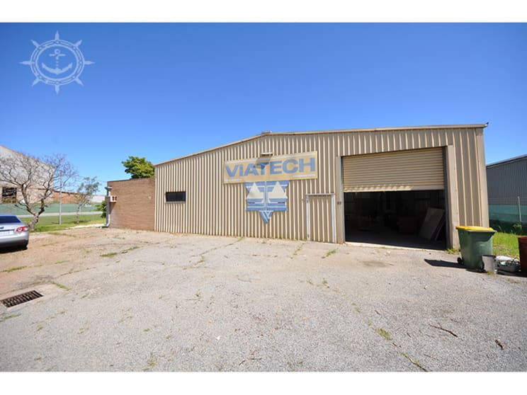 Click to view all images 22 Thorpe Way Kwinana Beach WA 6167 - Image 2