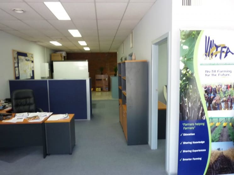 Click to view all images 17 Darlot Street Horsham VIC 3400 - Image 3