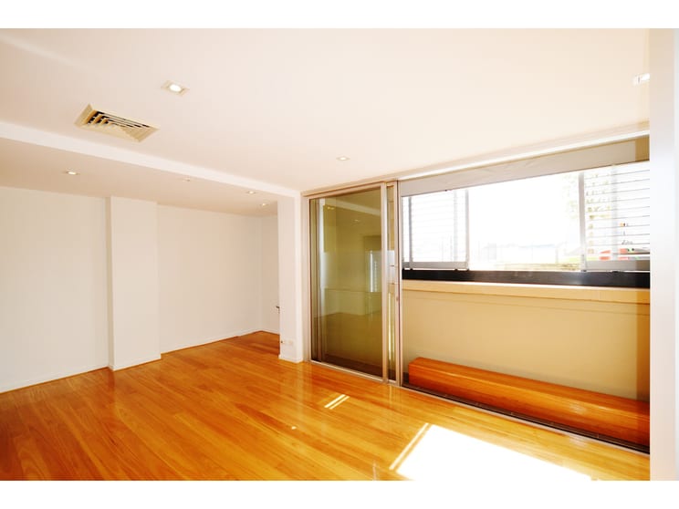 Click to view all images 103/8 Point Street Pyrmont NSW 2009 - Image 1