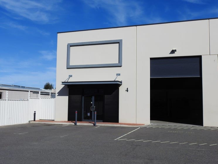 Click to view all images 4/58 PRINDIVILLE DRIVE Wangara WA 6065 - Image 1