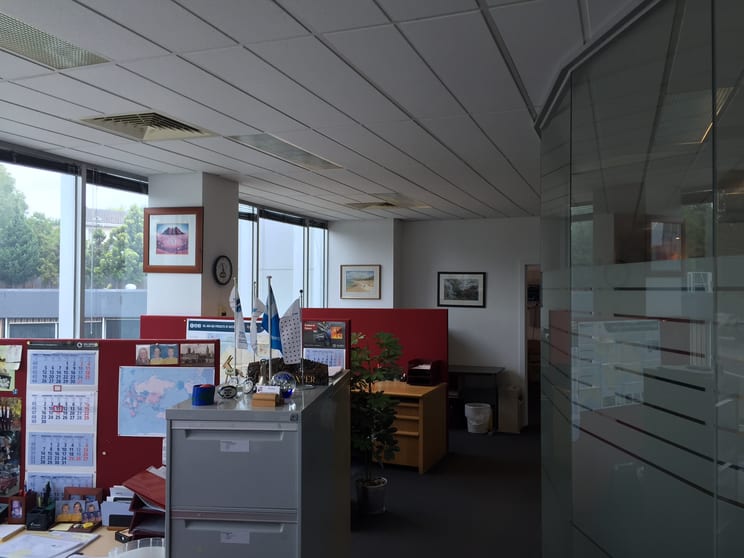 Click to view all images Suite 6/241 Blackburn Road Mount Waverley VIC 3149 - Image 3