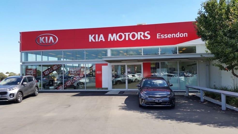 Click to view all images 91 Bulla Road Essendon VIC 3040 - Image 2