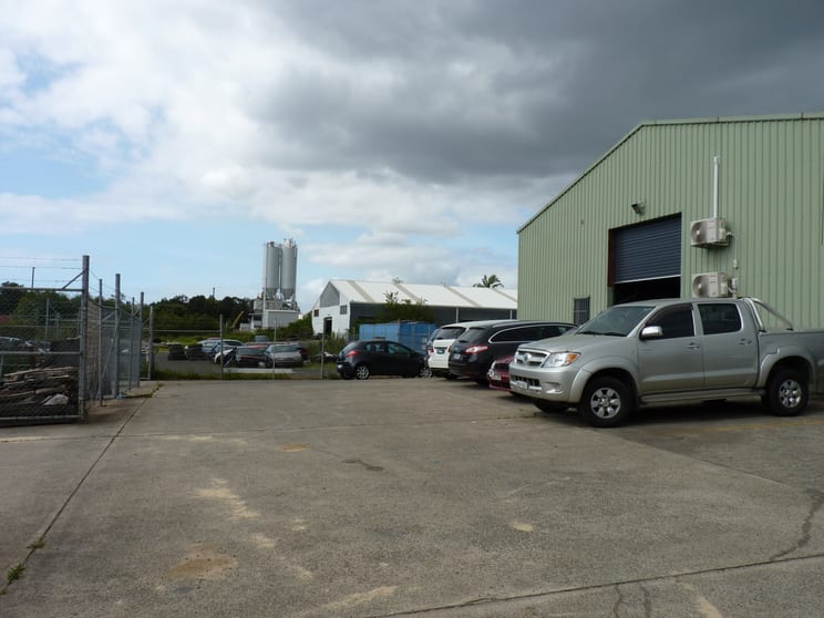 Click to view all images 2/51 Montague Street North Wollongong NSW 2500 - Image 2