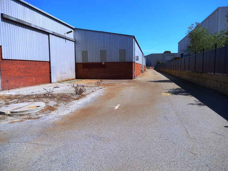 Click to view all images 10 Riversdale Road Welshpool WA 6106 - Image 3