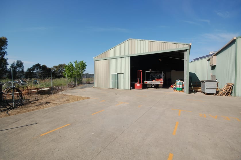 Click to view all images 4/986 Carcoola Street Albury NSW 2640 - Image 1