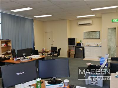 Click to view all images Willawong QLD 4110 - Image 3