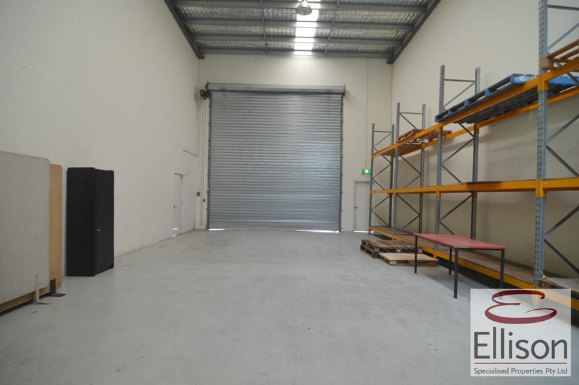 Click to view all images 8/3-19 University Drive Meadowbrook QLD 4131 - Image 3