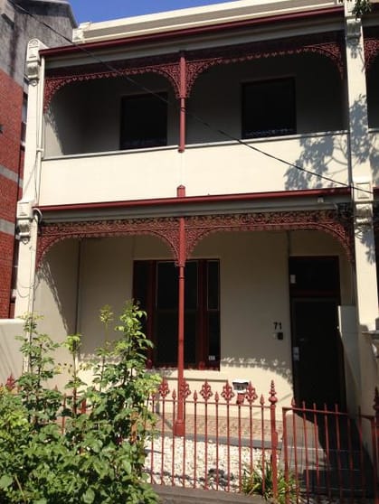 Click to view all images 71 Robe Street St Kilda VIC 3182 - Image 1