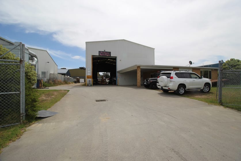 Click to view all images 16 Industrial Drive Somerville VIC 3912 - Image 1