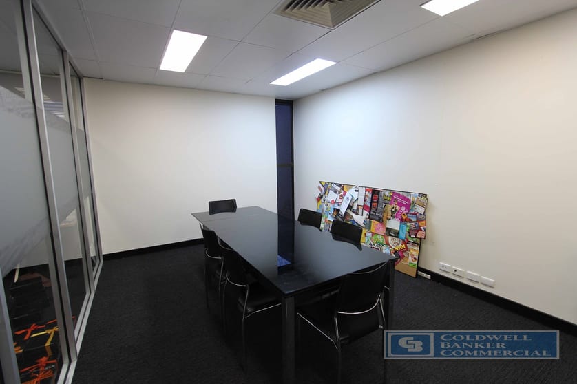 Click to view all images Upper Mount Gravatt QLD 4122 - Image 2