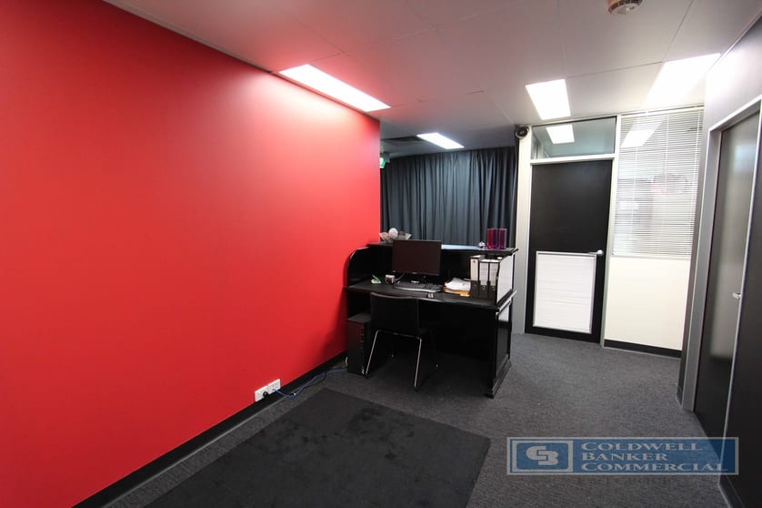 Click to view all images Upper Mount Gravatt QLD 4122 - Image 3