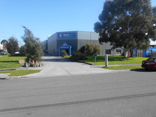 Click to view all images 1/417 Dorset Road Bayswater VIC 3153 - Image 2