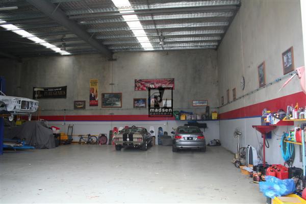 Click to view all images Sumner QLD 4074 - Image 2