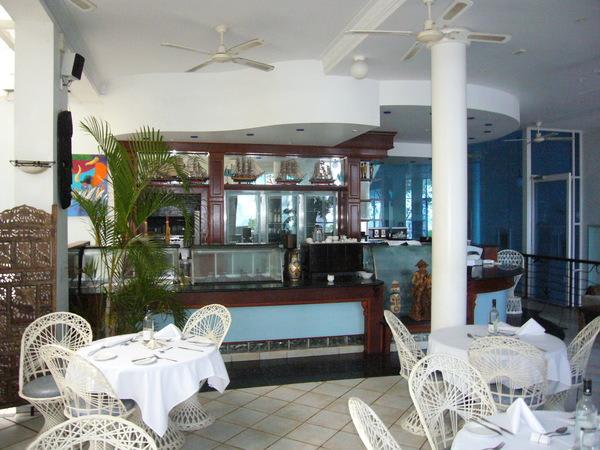 Click to view all images 95 Williams Esplanade Palm Cove QLD 4879 - Image 2