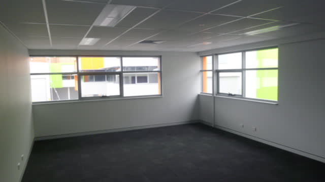 Click to view all images 5/50 Bay Road Taren Point NSW 2229 - Image 3