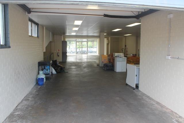 Click to view all images 1/23 Altree Court Phillip ACT 2606 - Image 2