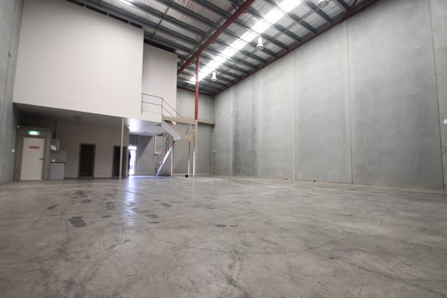 Click to view all images Padstow NSW 2211 - Image 3