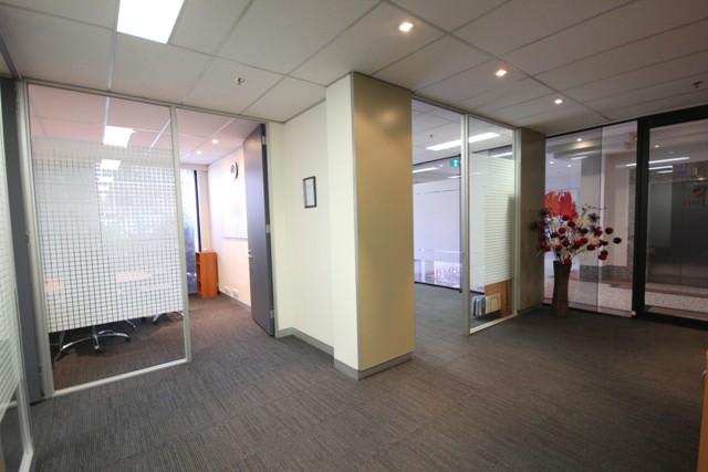 Level 1 Su/697 Burke Road Camberwell VIC 3124 - Image 2