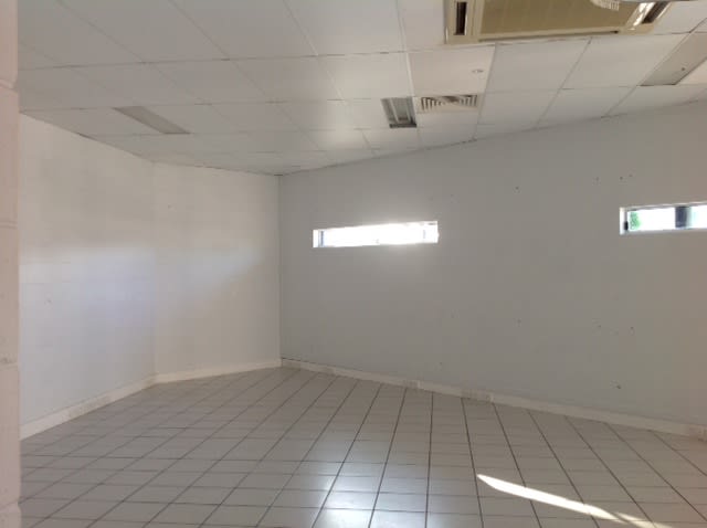 Click to view all images 1/5 Mangrove Road Mackay QLD 4740 - Image 2