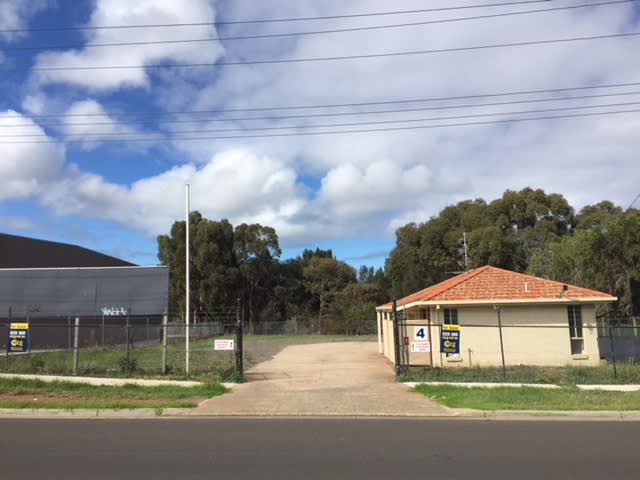 Click to view all images 4 Wallace
Avenue Point Cook VIC 3030 - Image 1