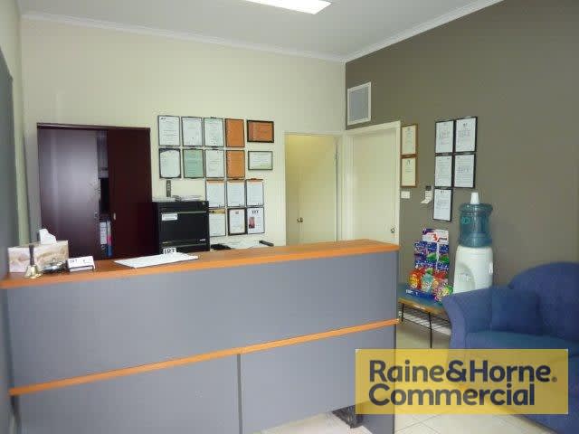 1/15 Hook Street Capalaba QLD 4157 - Image 2