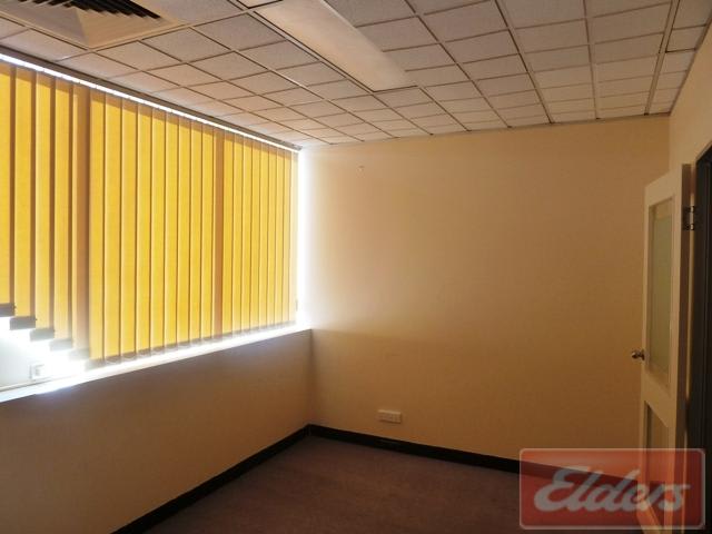 1/738 Main Street Kangaroo Point QLD 4169 - Image 3