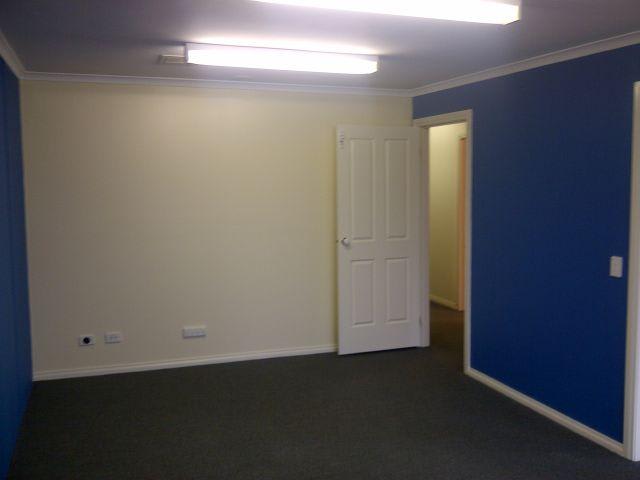 Click to view all images 2 Colrado Court Hallam VIC 3803 - Image 2