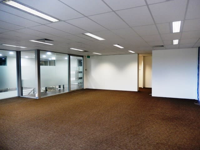 Click to view all images Suite 14 /63 Knutsford Avenue Rivervale WA 6103 - Image 3