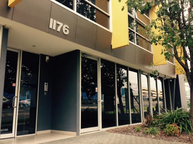Click to view all images 1&2/1176 Nepean Highway Cheltenham VIC 3192 - Image 1