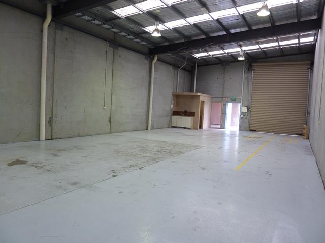 Click to view all images 1/36 Watt Road Mornington VIC 3931 - Image 2