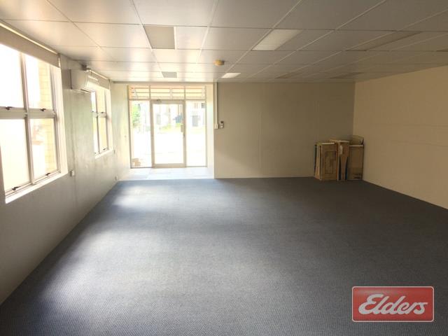 Click to view all images 387 Cavendish Road Coorparoo QLD 4151 - Image 3