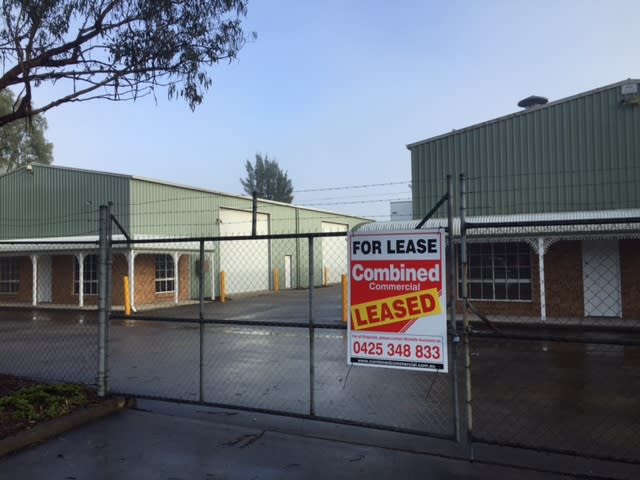 Click to view all images 2/7 Blackmore Road Smeaton Grange NSW 2567 - Image 1