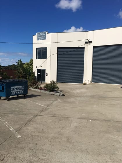 Click to view all images 1/17 Fuji Cresent Mornington VIC 3931 - Image 2