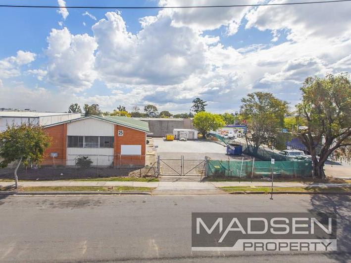 Click to view all images 19 Sperling Street Rocklea QLD 4106 - Image 1