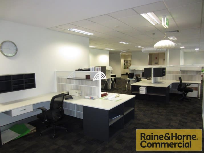 Click to view all images 3/175 Melbourne Street South Brisbane QLD 4101 - Image 3