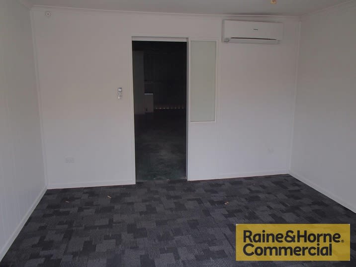 Click to view all images 8a/25 Michlin Street Moorooka QLD 4105 - Image 3