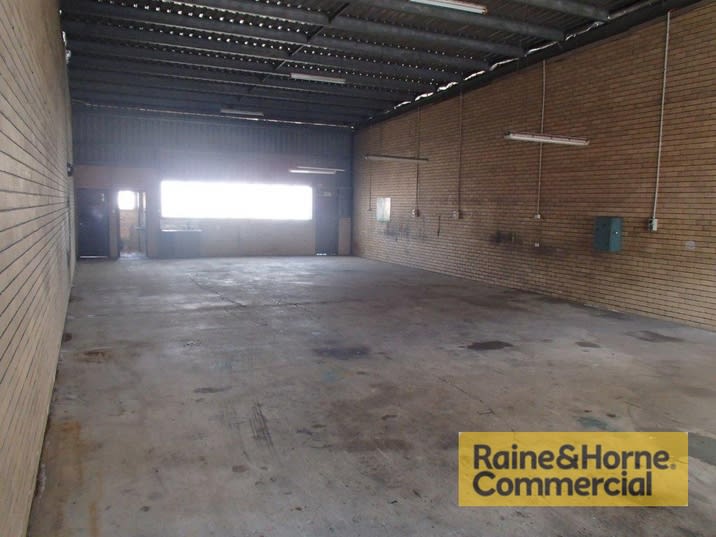 Click to view all images 9/28 Bangor Street Archerfield QLD 4108 - Image 3