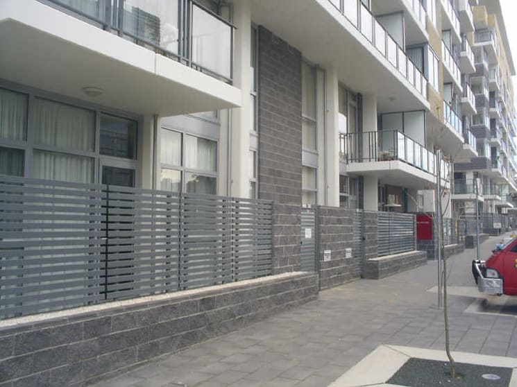 Click to view all images Unit 4/1 Gordon Street City ACT 2601 - Image 2