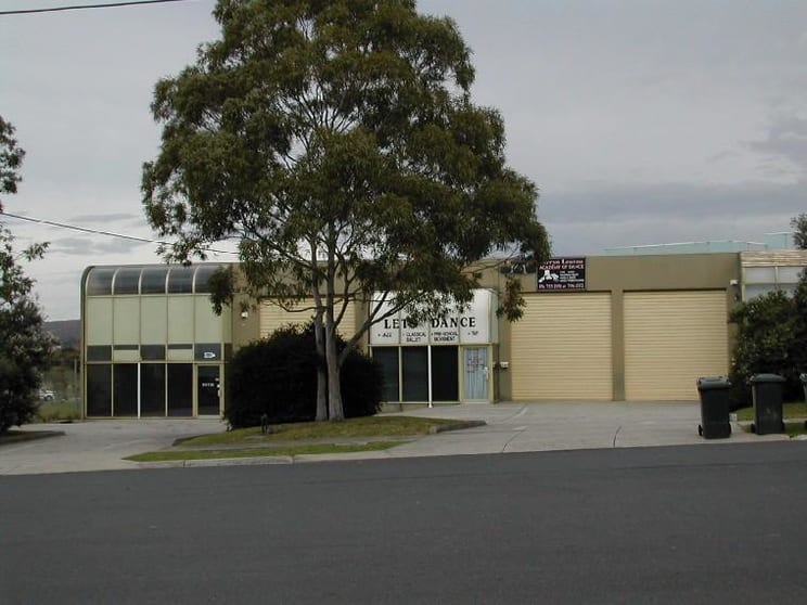 Click to view all images 2/14 Keith Campbell Court Scoresby VIC 3179 - Image 1