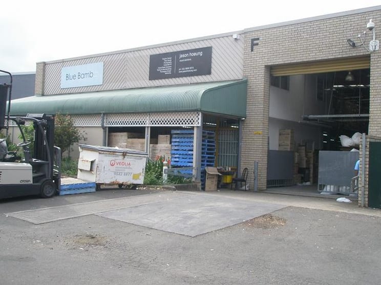 Click to view all images Smithfield NSW 2164 - Image 1