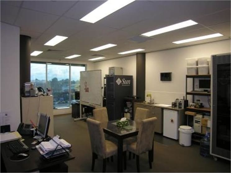 Click to view all images 1.03/999 Nepean Highway Moorabbin VIC 3189 - Image 3