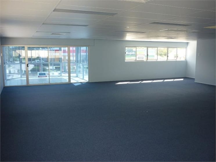 Click to view all images Lawnton QLD 4501 - Image 2