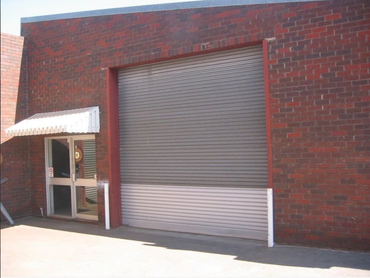 Click to view all images Unit 2/20 Canham Way Greenwood WA 6024 - Image 2