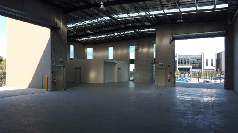 Click to view all images 1 Mogul Court Deer Park VIC 3023 - Image 2