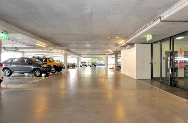 Click to view all images 202 Jells Road Wheelers Hill VIC 3150 - Image 2