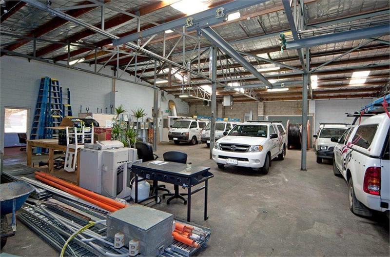 Click to view all images 370-372 Findon Road Kidman Park SA 5025 - Image 3